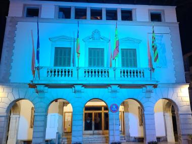 FAÇANA IL·LUMINADA