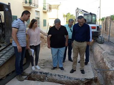 Visita del conseller insular de Cooperació Local a les obres que es fan a Muro	