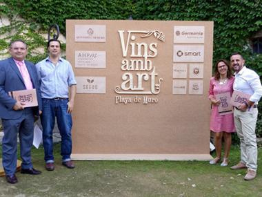 Muro acoge VINS AMB ART, la fusión de vinos, música y arte mallorquín