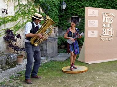 Muro acoge VINS AMB ART, la fusión de vinos, música y arte mallorquín