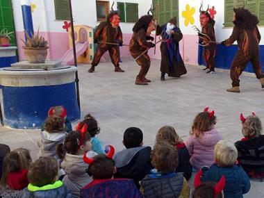 Muro va celebrar la vigília de Sant Antoni durant tot el dia.