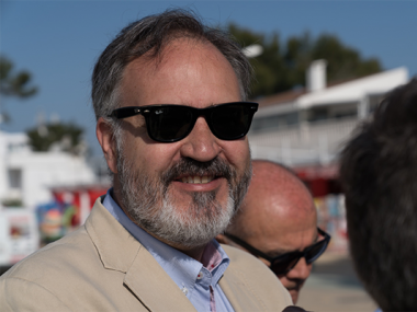 Presenten a Platja de Muro el primer tren turístic amb gas natural d'Europa