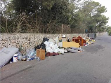 L'Ajuntament de Muro vigila les zones d'aportació de residus ubicades en sòl rústic a través d'una empresa especialitzada